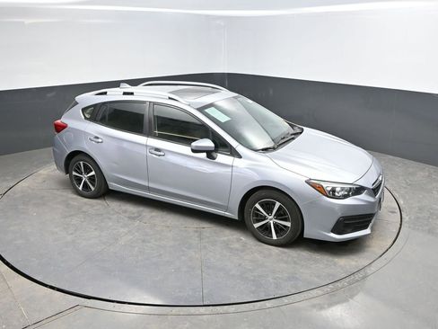 Used 2022 Subaru Impreza Premium image 13