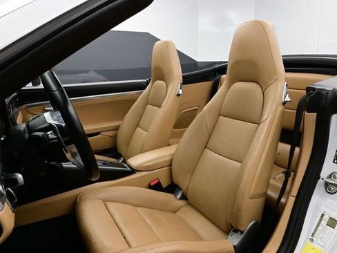 Certified 2019 Porsche 911 Carrera S RWD image 5