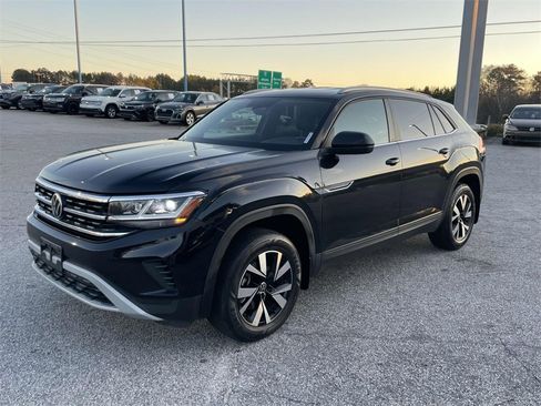 Used 2022 Volkswagen Atlas Cross Sport SE image 7