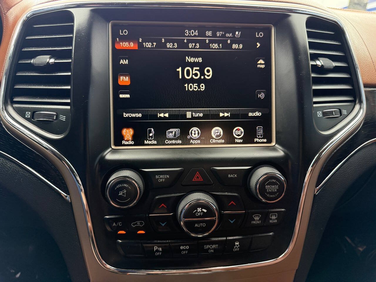 Used 2016 Jeep Grand Cherokee Summit w/ Platinum Series Group AWD/4WD image 37