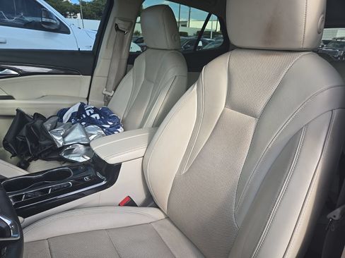 Used 2021 Buick Envision Essence FWD image 14