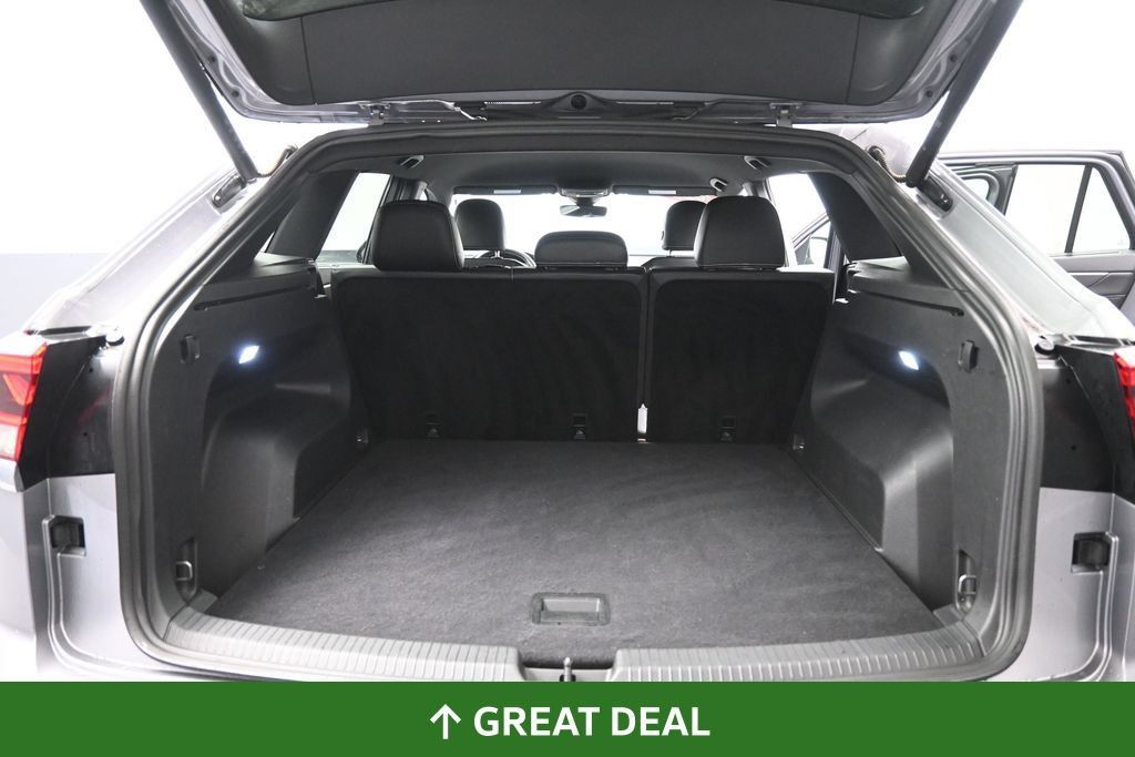 Used 2025 Volkswagen Atlas Cross Sport SE FWD image 26