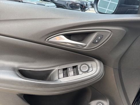 Used 2022 Buick Encore GX Select w/ Experience Buick Package FWD image 11
