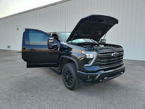 Used 2025 Chevrolet Silverado 2500 High Country w/ Midnight Edition AWD/4WD image 12
