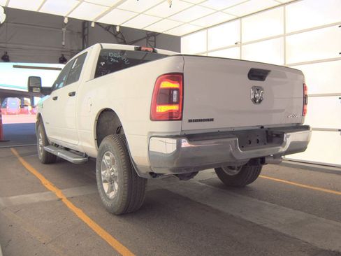 Used 2024 RAM 2500 Big Horn w/ Towing Technology Group AWD/4WD image 6