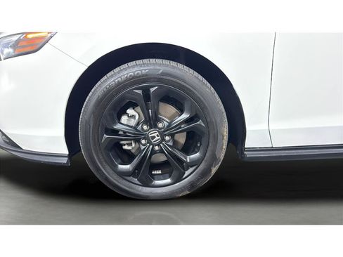 Used 2025 Honda Accord SE image 38