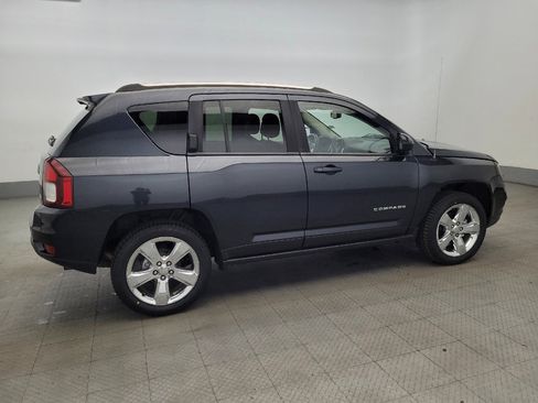 Used 2015 Jeep Compass Latitude image 10