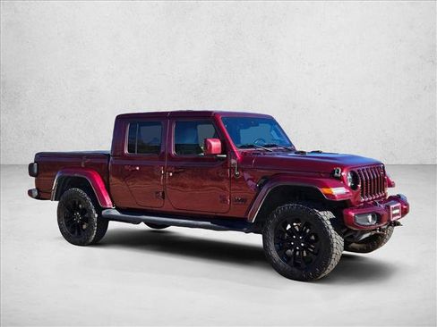 Used 2021 Jeep Gladiator Overland image 3