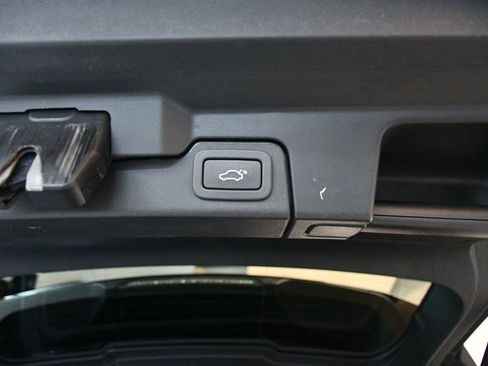 Used 2015 Land Rover Range Rover Evoque Pure Plus image 76