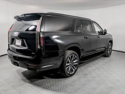 Used 2023 Cadillac Escalade ESV Sport AWD/4WD image 8