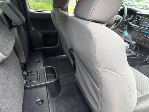 Used 2021 Toyota Tacoma SR RWD image 14