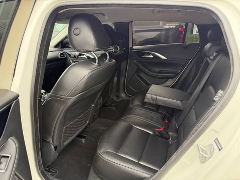 Used 2018 INFINITI QX30 AWD w/ Cargo Package image 15