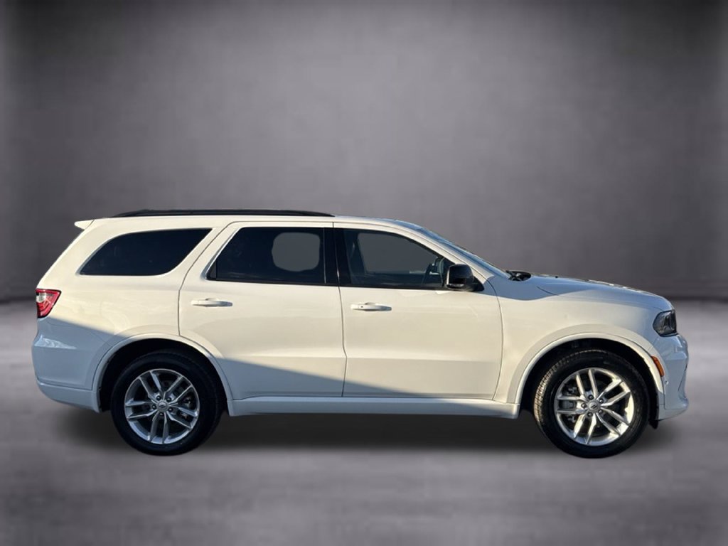 Used 2025 Dodge Durango GT AWD/4WD image 3