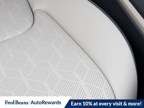 New 2025 Kia Carnival SX image 25