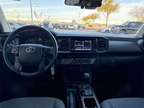 Used 2022 Toyota Tacoma SR image 15