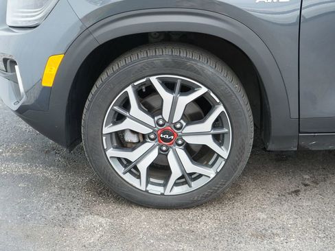 Used 2022 Kia Seltos SX AWD/4WD image 6