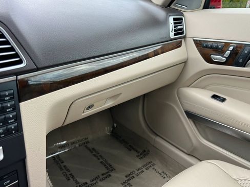 Used 2014 Mercedes-Benz E 350 4MATIC Coupe image 26