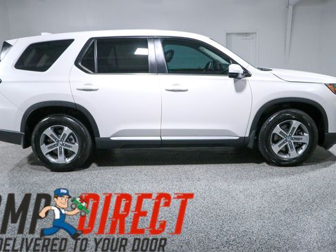 Used 2023 Honda Pilot EX-L image 6