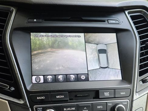 Used 2017 Hyundai Santa Fe Sport FWD image 19