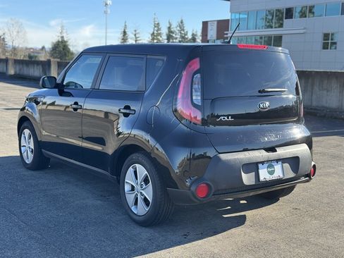 Used 2016 Kia Soul FWD image 3