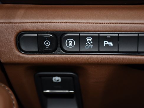 Certified 2024 Acura MDX SH-AWD w/ Technology Package image 35