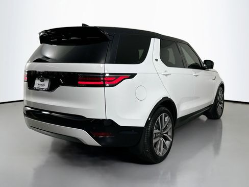 New 2025 Land Rover Discovery Dynamic SE image 5
