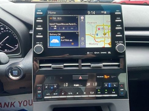 Used 2022 Toyota Avalon Touring image 27