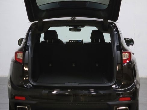 New 2026 Acura RDX SH-AWD image 8