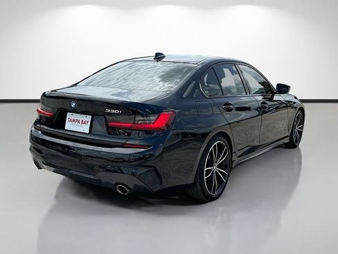Used 2021 BMW 330i Sedan w/ M Sport Package RWD image 3