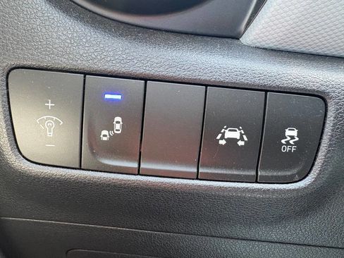 Used 2019 Hyundai Kona SEL FWD image 10