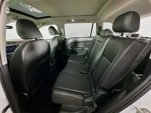 Used 2024 Volkswagen Tiguan SE image 26