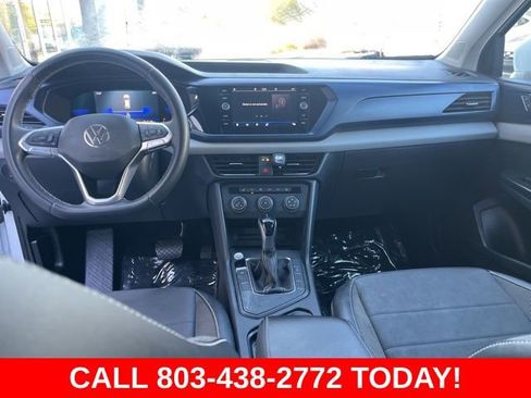Used 2022 Volkswagen Taos SE FWD image 16