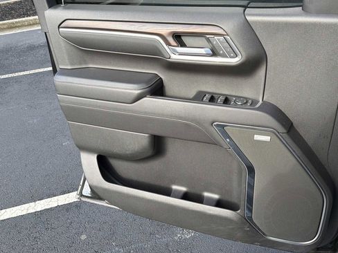 Used 2022 GMC Sierra 1500 SLT w/ SLT Premium Plus Package image 16