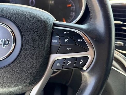 Used 2018 Jeep Grand Cherokee Overland AWD/4WD image 20