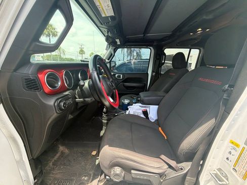 Used 2019 Jeep Wrangler Unlimited Rubicon AWD/4WD image 12