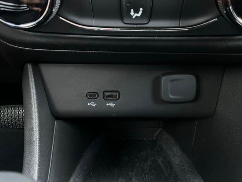 Used 2025 Buick Encore GX Preferred image 24