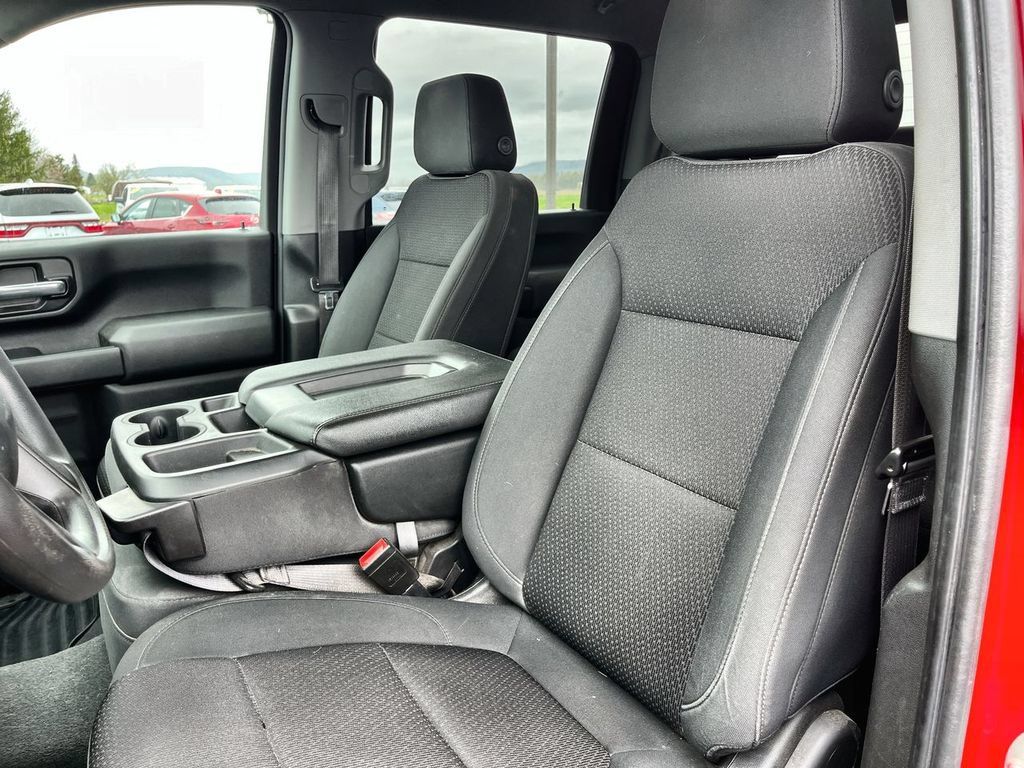 Certified 2021 Chevrolet Silverado 2500 Custom w/ Custom Value Package AWD/4WD image 17
