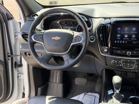 Used 2023 Chevrolet Traverse LT w/ LPO, Floor Liner Package image 20