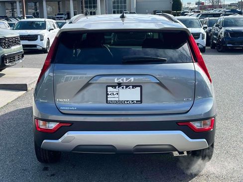 Certified 2025 Kia Niro LX image 27