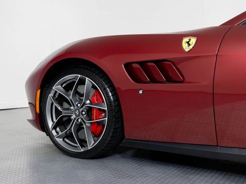 Certified 2019 Ferrari GTC4Lusso T RWD image 25