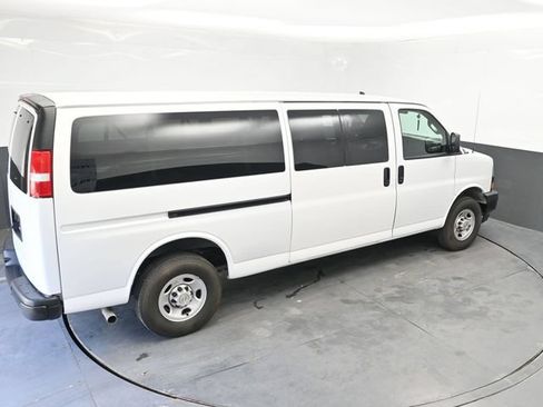 Used 2024 Chevrolet Express 3500 LS RWD image 30