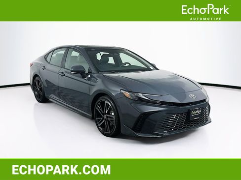 Used 2025 Toyota Camry XSE image 1