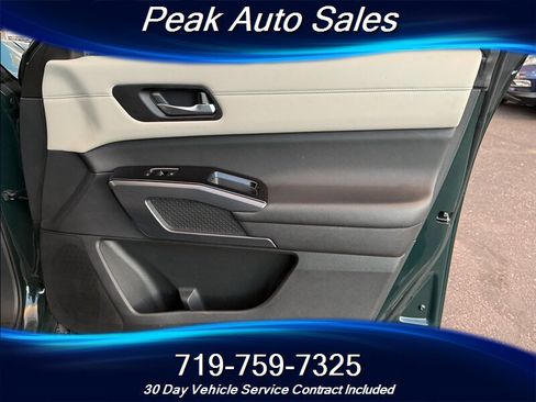 Used 2022 Nissan Pathfinder SL image 29