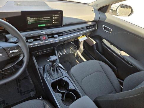 New 2026 Kia K4 FWD image 21