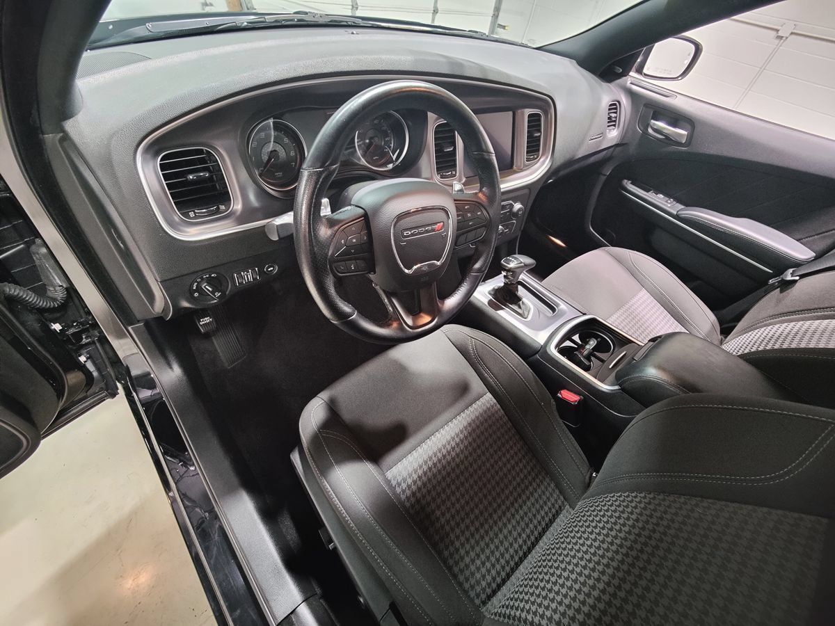 Used 2021 Dodge Charger SXT w/ Driver Convenience Group AWD/4WD image 23