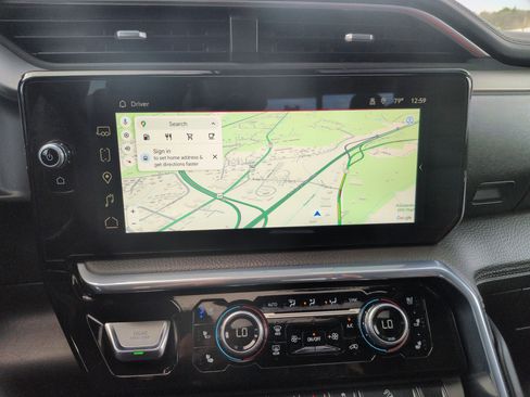 Used 2024 GMC Sierra 2500 Denali w/ Denali Reserve Package image 10