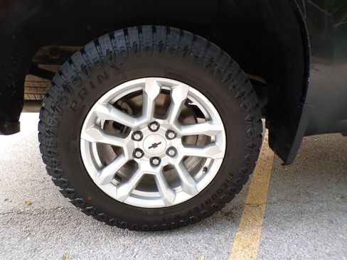 Used 2023 Chevrolet Silverado 1500 RST AWD/4WD image 21