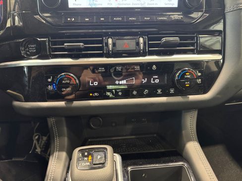 Used 2025 Nissan Pathfinder Platinum AWD/4WD image 20