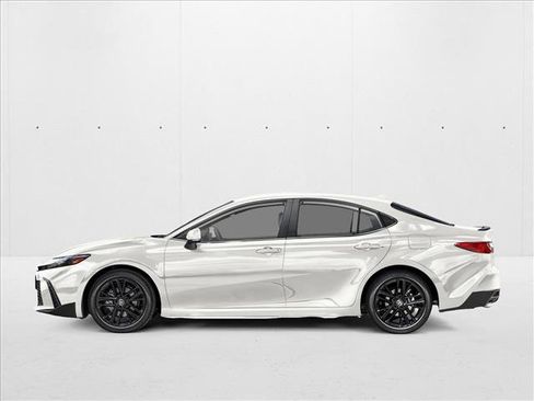 New 2026 Toyota Camry Hybrid FWD image 3
