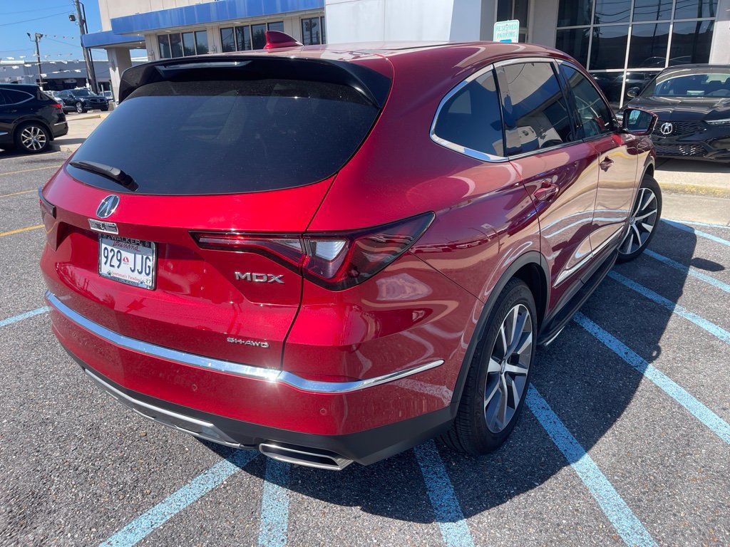Used 2025 Acura MDX w/ Technology Package AWD/4WD image 4